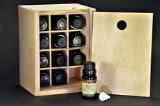 Set 12x10ml Etherische Oliën in Houten Opbergkist - 100% Zuiver en Puur Essentiële Olie Set Set 12x10ml Etherische Oliën in Houten Opbergkist - 100% Zuiver en Puur Essentiële Olie Set